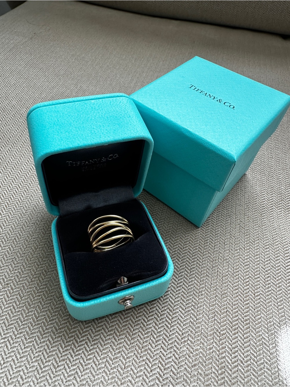 Tiffany & Co. ring/ yellow gold/51